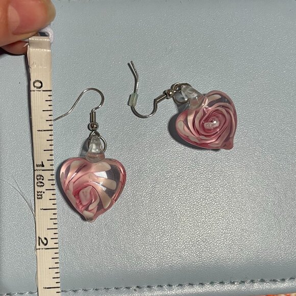 Urban Outfitters 3D Rose Heart Earrings - Picture 2 of 3